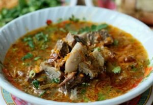Coto Makassar, salah satu hidangan kuliner khas Sulawesi Selatan.