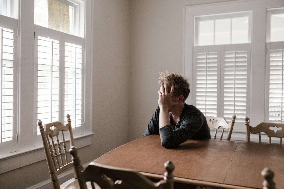 Stres menjadikan pikiran kita tidak tenang, untuk itu harus diisi sesekali dengan liburan. (Foto: Foto: Andrew Neel/Pexels)