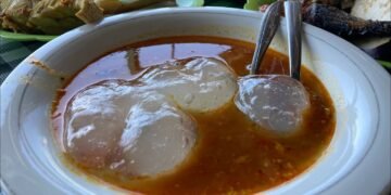 Popeda, salah satu makanan atau kuliner khas Ternate, Maluku Utara. (Dok. Istimewa)