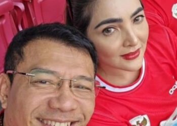 Anang Hermansya dan Ashaty saat menonton laga Indonesia Filipina di GBK